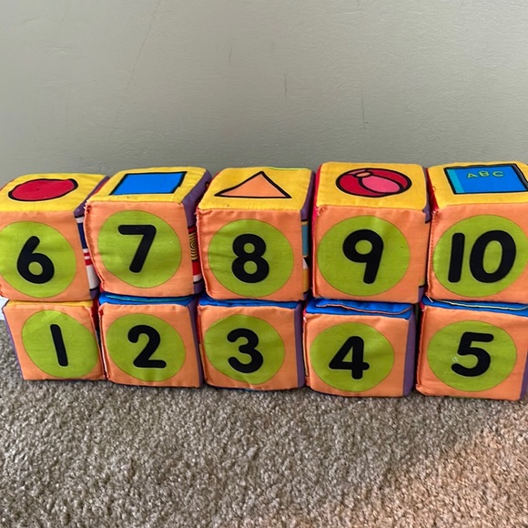 Melissa & Doug Kids Match and Build Soft Blocks Set - Picture 4 of 11